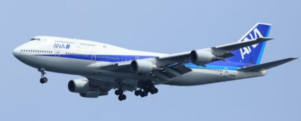 ANAジャンボジェット機