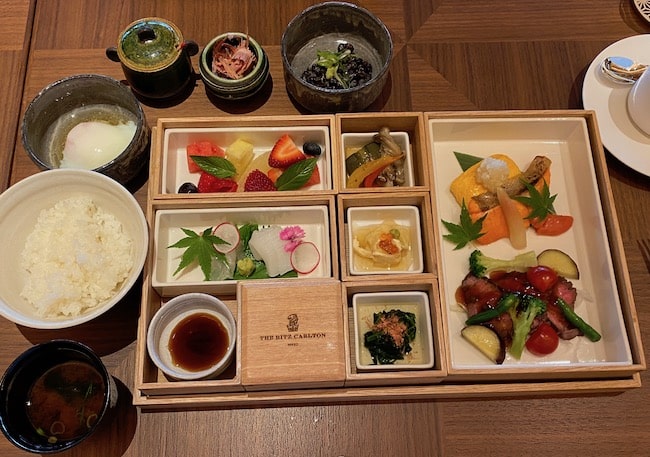 和朝食の御膳